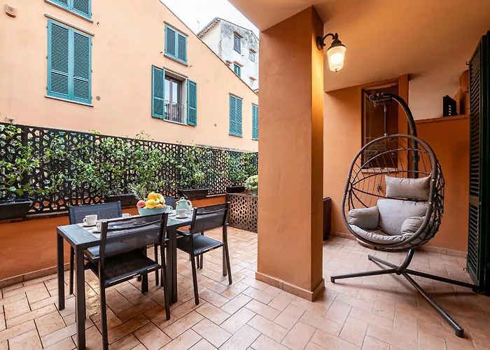 "Once Upon A Time" Cherubini Palace Thematic Apartments Free Parking Florence