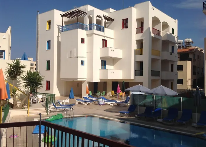 Sea N Lake View Hotel Apartments Larnaca