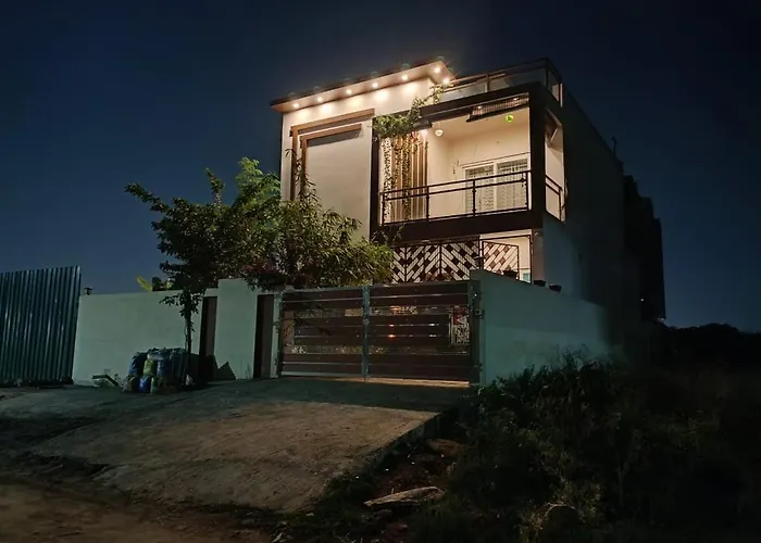 Ezhilagam Stays Chennai