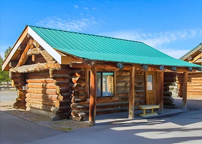 Hibernation Station Hotel West Yellowstone