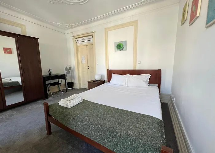 Sao Lazaro Bhuiyan Family Host Hotel Lisbon