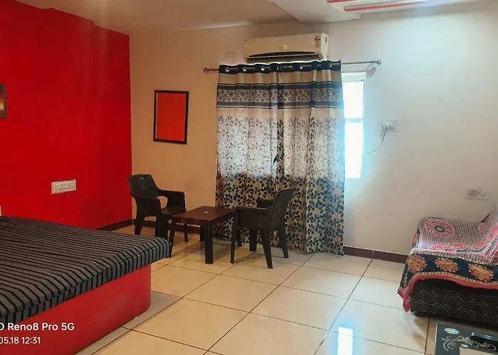 Hotel Velvet Rajkot