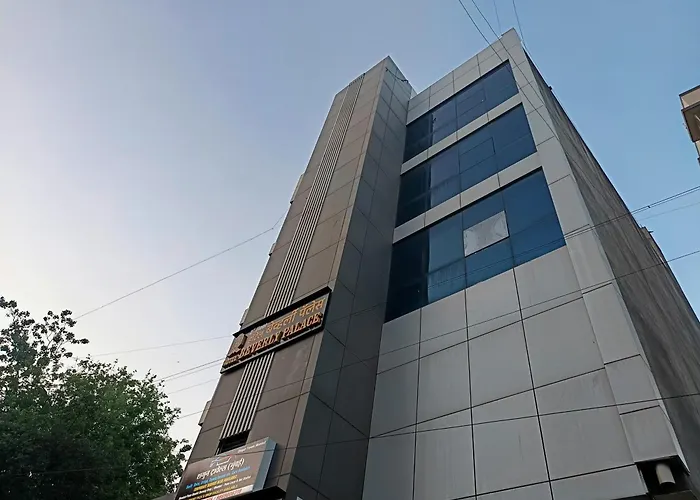 Hotel Beverly Palace Santacruz - Near Bkc - Mumbai Airport T1