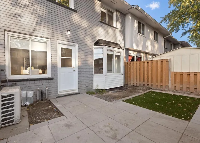 Private Home In Nepean For Family - 14 Minutes From Downtown Ottawa