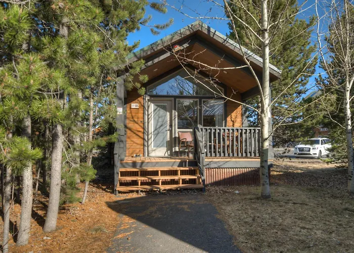 Explorer Cabins At Yellowstone West Yellowstone