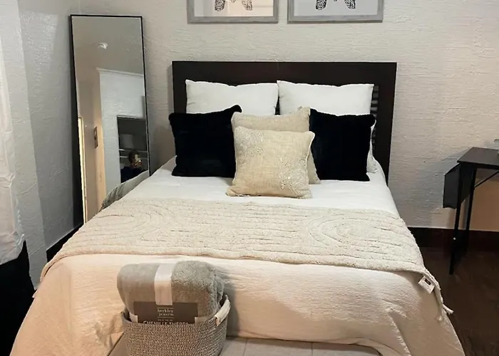 Coastal Chalet Suites Daytona Beach