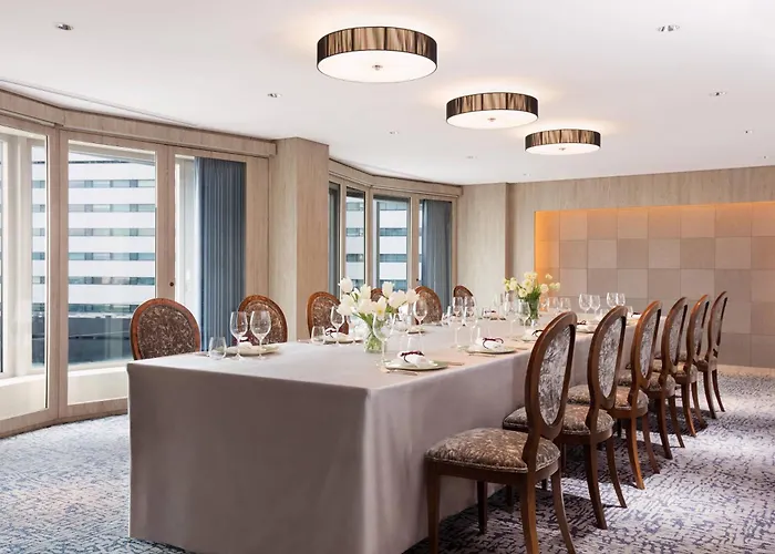Courtyard By Marriott Shin-Osaka Station Hotel