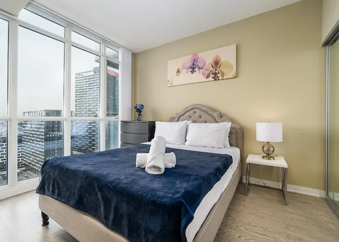 Iceboat Suites Toronto