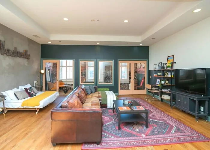 Broadway Penthouse Above Live Music & Bars Villa Nashville