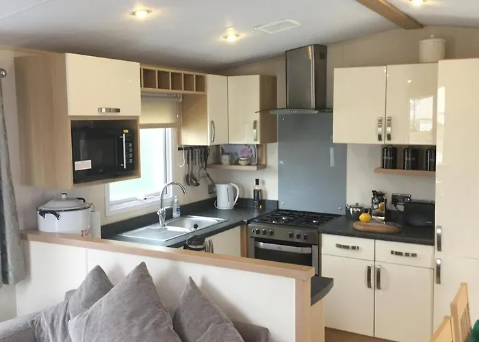 Jasmine 14 - A Peaceful & Spacious Caravan Bournemouth