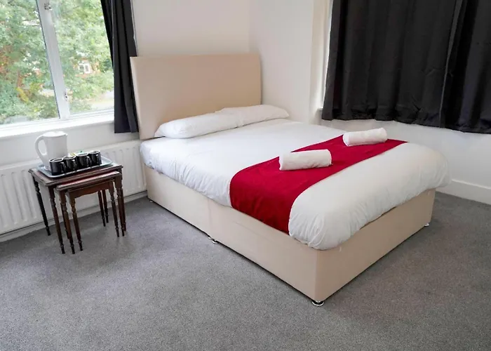 Gatwick Birchwood Lodge With Holiday Parking Horley 