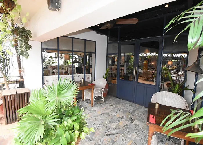 Kings International Juhu Hotel Mumbai