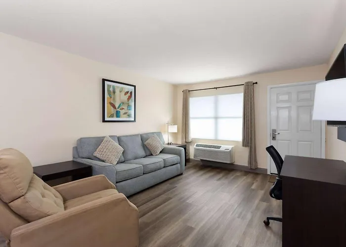 Baymont By Wyndham Punta Gorda/Port Charlotte Hotel
