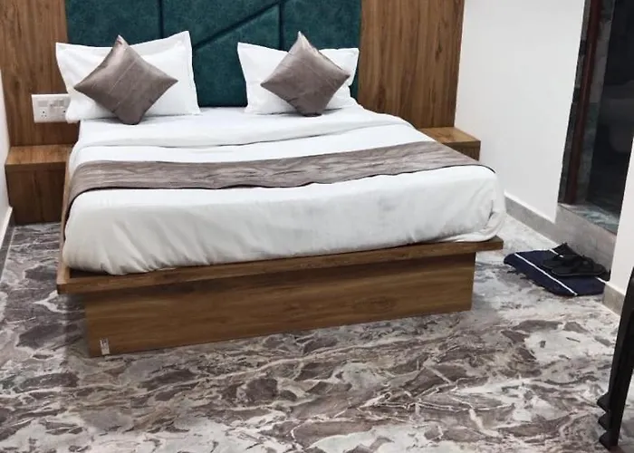 Hotel Sunrise Rooms Ahmedabad