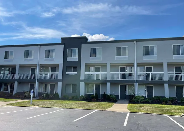 Wingate By Wyndham Dayton North Hotel