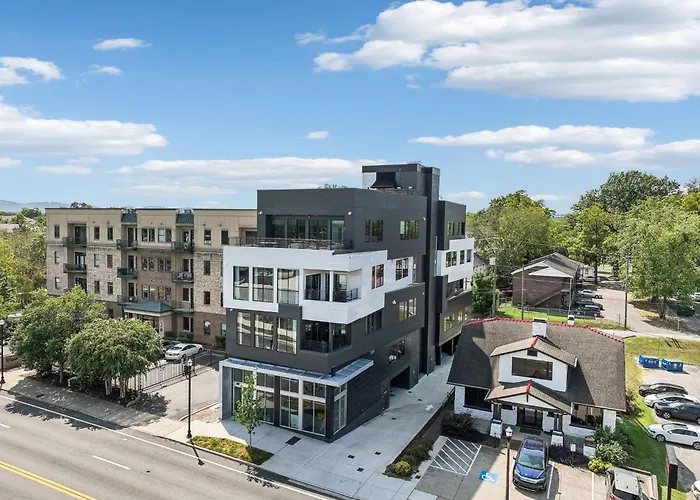 Foxtrot Tango - 2 New Homes - 12 South Nashville