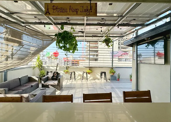 Paris Hostel Tijuana