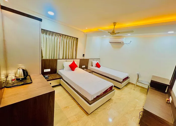 Petals Banquet And Suites, Newtown Business Club Kolkata