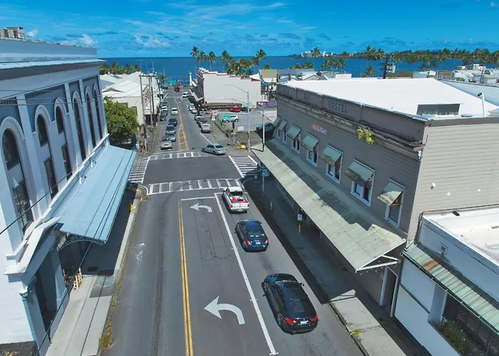 Howzit Hostels Hawaii Hilo
