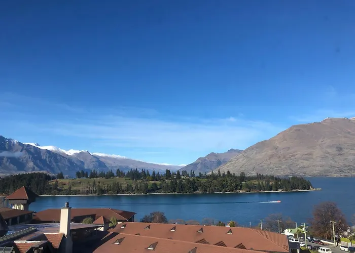 Ramada By Wyndham Queenstown Central