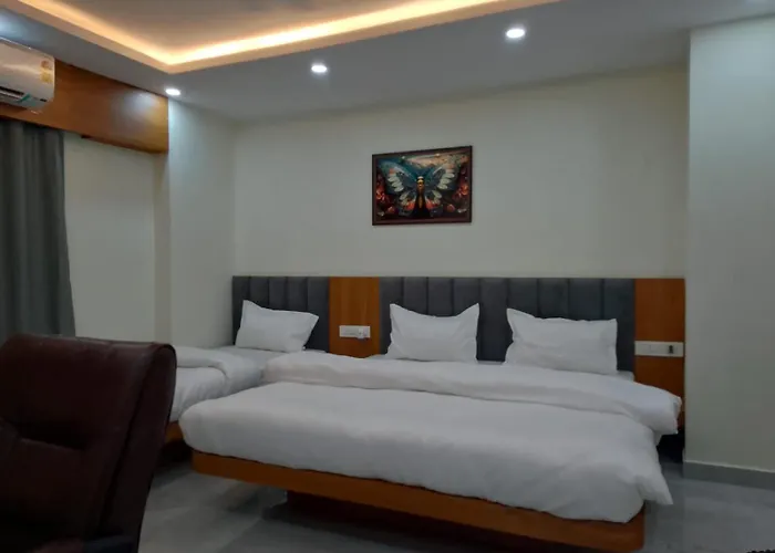Groves Hotel Ranchi