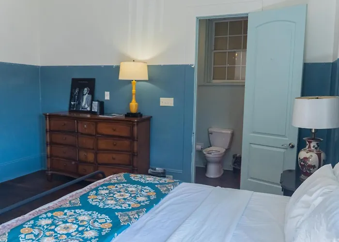 Historic Mardi Gras Inn New Orleans