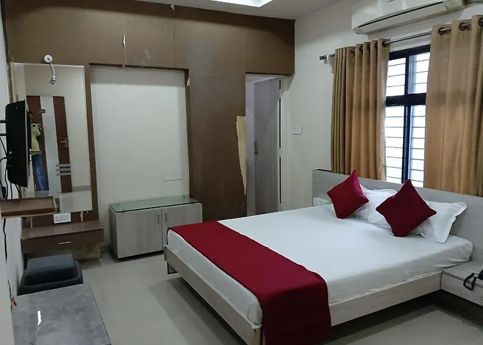 Hotel Tirupati Palace Indore