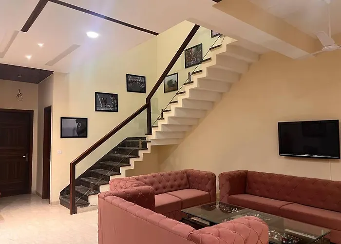 5Bhk Home Away From Home At Ranjit Avenue Amritsar