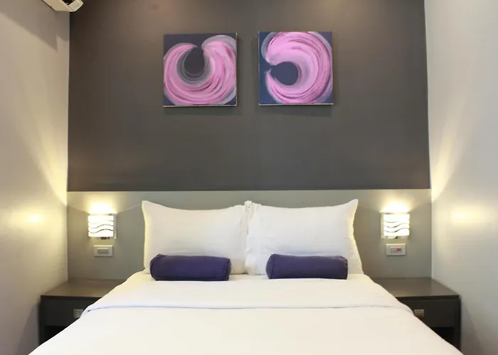 Leez Inn Malate Manila
