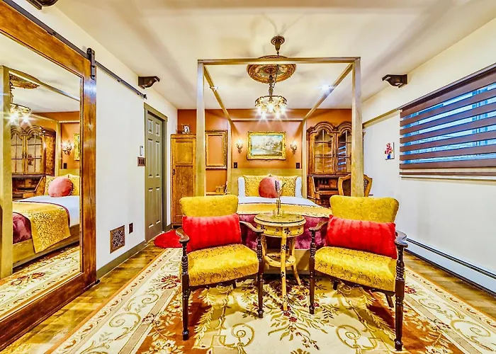 Neocolonial Nouveau Kensington Vacation Home Vancouver