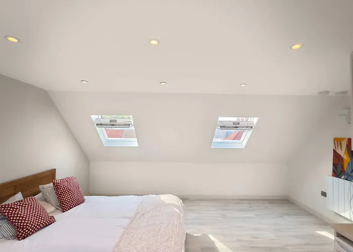 Morden Stratford Studio 4 London