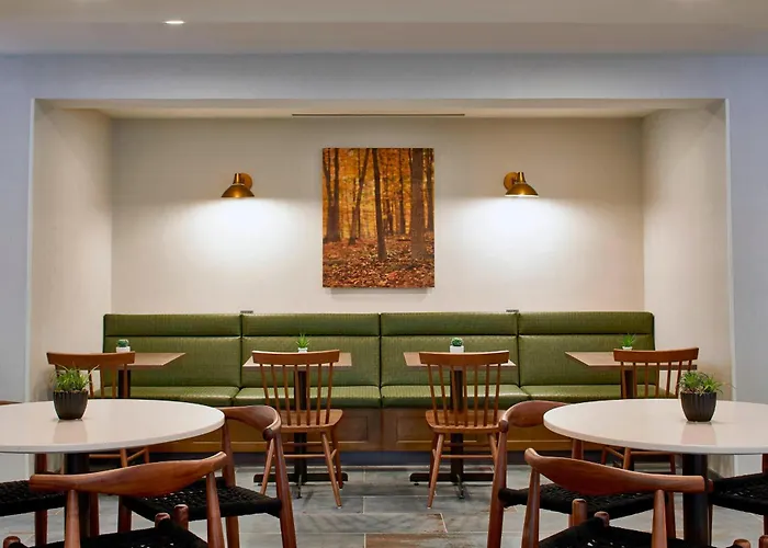 Fairfield Inn & Suites By Marriott Albany Airport