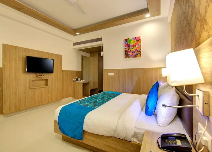 Hotel Elevate Inn - With Complimentary Pickup Or Drop Near Delhi Airport New Delhi