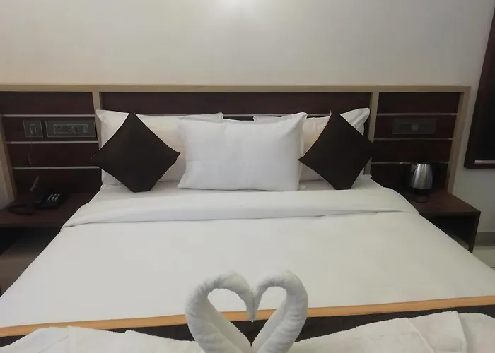 Paul Residency Hotel Nedumbassery