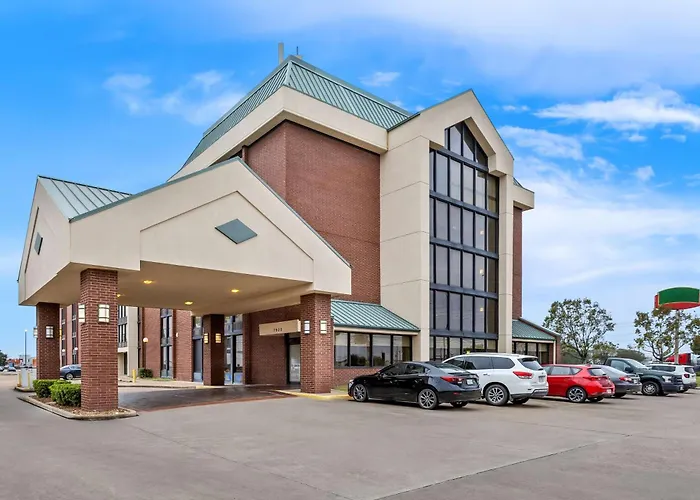 Sonesta Essential Houston Hobby Airport Hotel