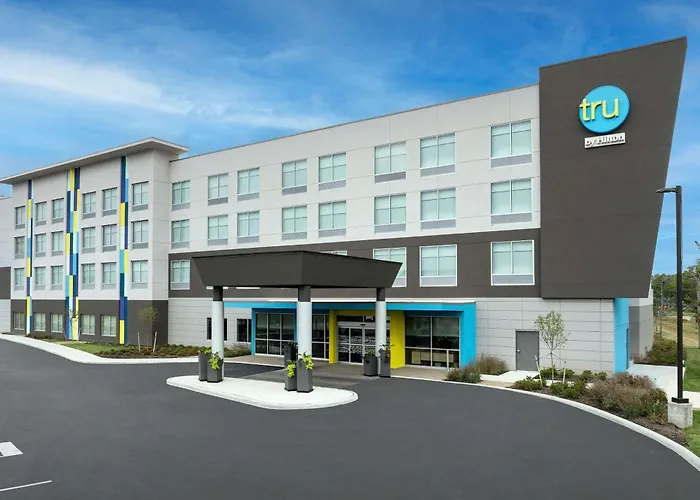 Tru By Hilton Columbus East Broad Hotel