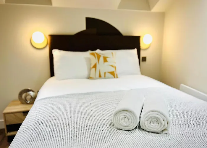London Holly A Mini Studios Great Location For Tourist!!!