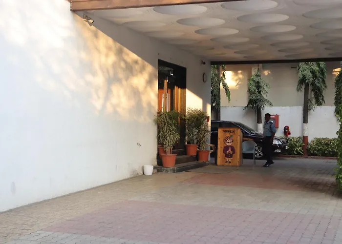 Hotel Raviraj, Chhatrapati Sambhaji Nagar Aurangabad 
