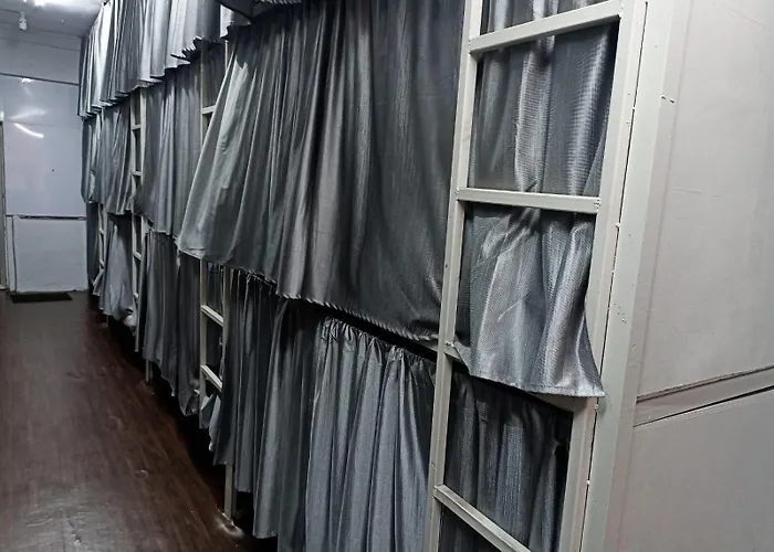 Saffron Dormitory Goregaon East Mumbai