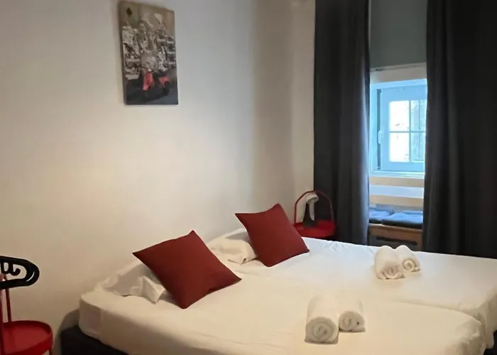 Alface Hall Hostel & Bar Lisbon
