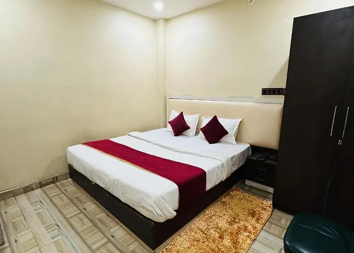 Hotel Royal Guest House Prayagraj