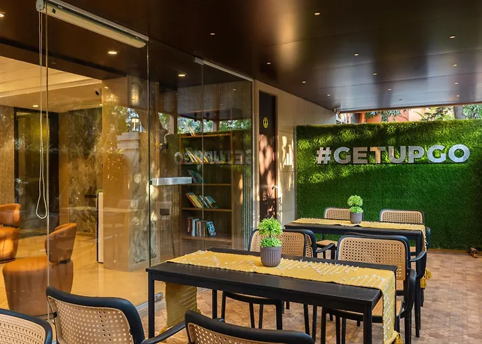 The Hosteller Mumbai, International Airport
