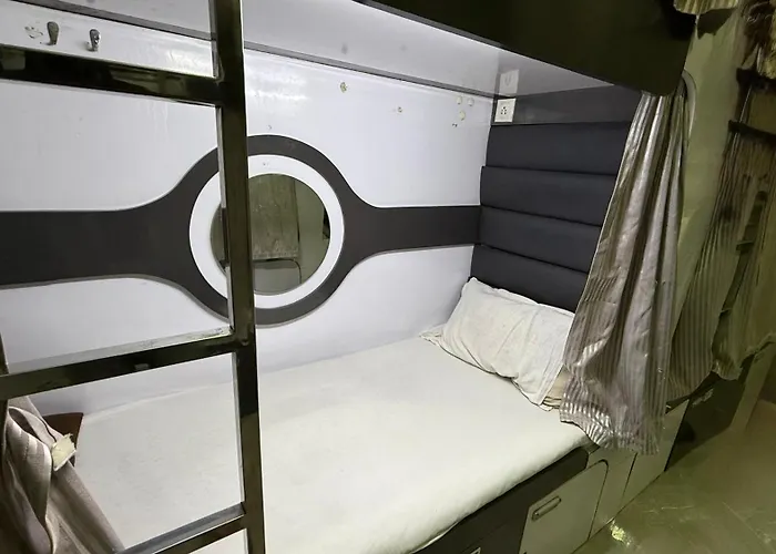 O C E A N Dormitory T-2 Mumbai