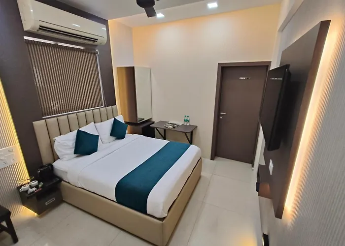 Hotel Triton Sion - Near Us Embassy - Hotel Near Bkc Mumbai