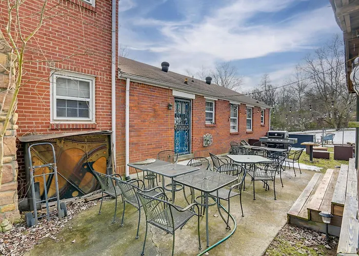 6 Mi To Downtown 70S-Themed Home In Nashville!