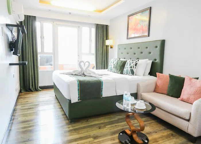 Pacific Bay Grand Suites Manila