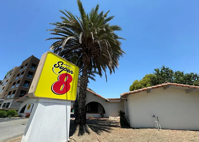 Super 8 By Wyndham San Jose Airport Hotel