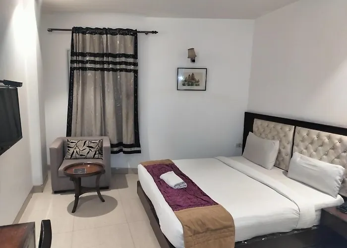 Hotel The Class Igi Airport New Delhi