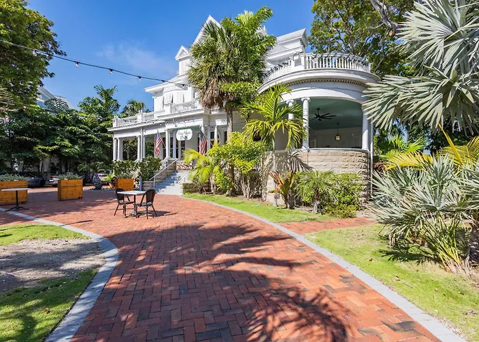 Classic King- Curry Mansion With Heated Pool! Key West