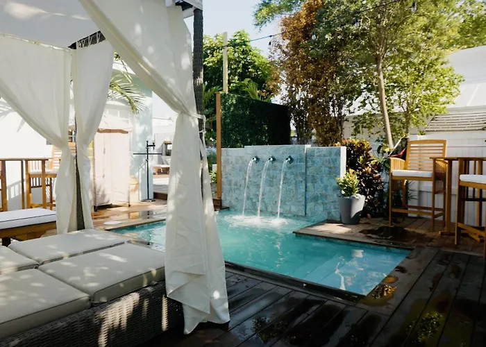 Lighthouse Suites Collection Key West